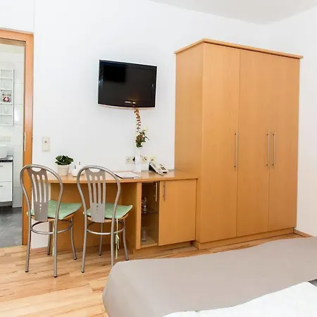 招待所 克莱因丁斯特旅馆 3*